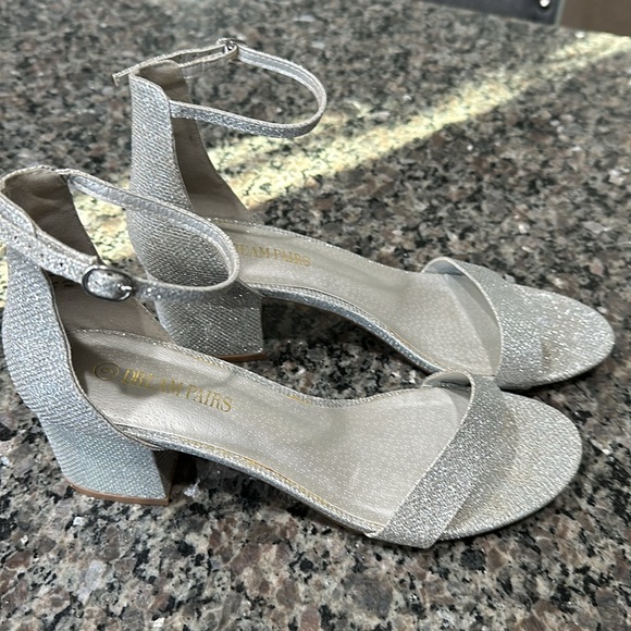 Dream Pairs sparkly silver low chunky heel Size 9 - Picture 3 of 6